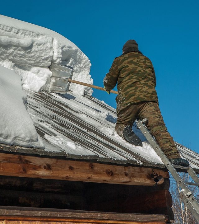 siberia, snow removal, roof-3229747.jpg